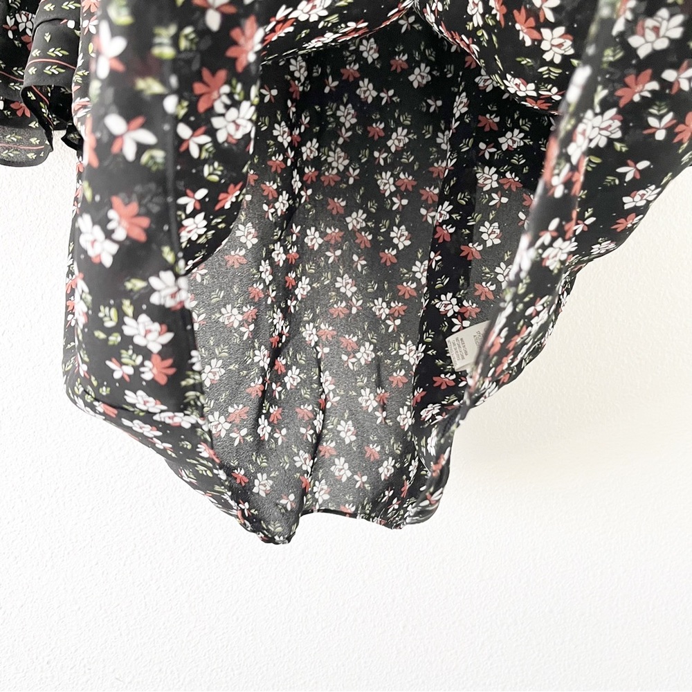 Max Studio Black Floral Blouse - Picture 5 of 8